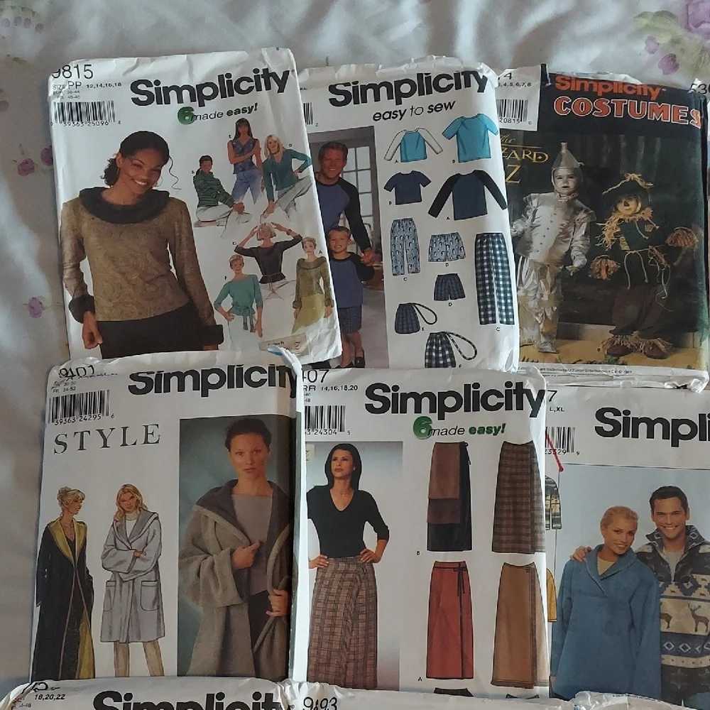 Simplicity Vintage Sewing Pattern Collection #4 - Picture 3 of 11